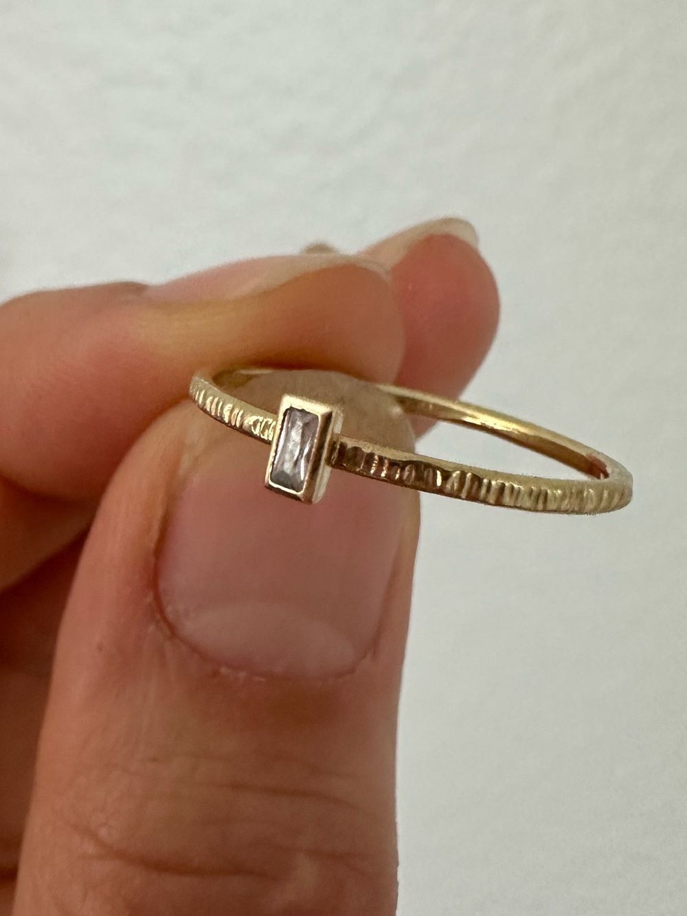 9K Solid Gold Yellow Hammered Textured Band Lab Grown Diamond Baguette Size 6.75